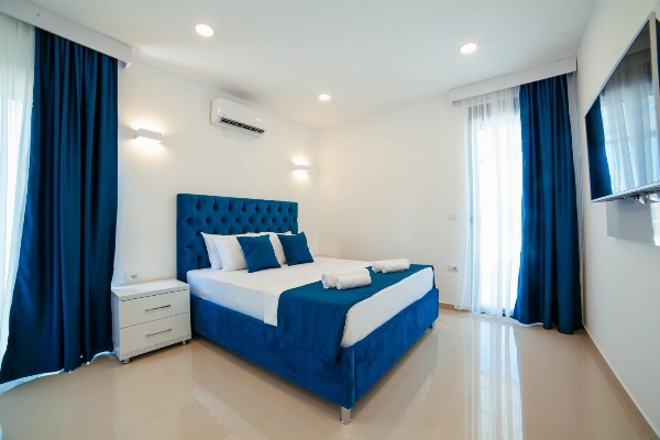 Hotel Ambiente Ulcinj Main image